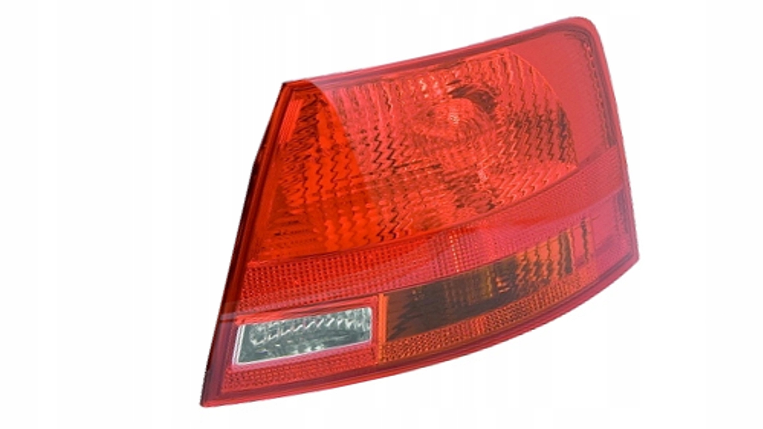 1335884E Lampa tylna prawa AUDI A4 (B7) 11.04-03.08 1335884E